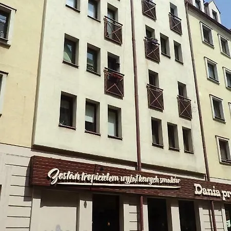 Nozownicza Street Apartmán *